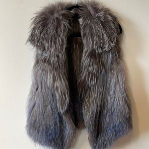 Diomi Fox Fur Vest size Large
